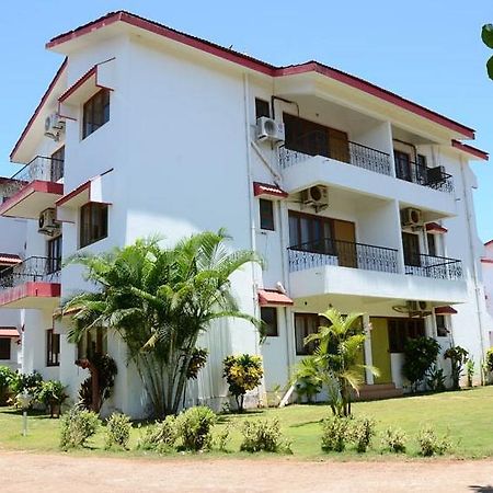 M N Resorts Baga Esterno foto